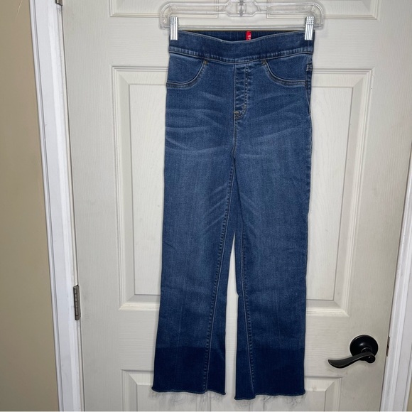 Spanx Cropped Flare Raw Hem Jeans Sz XS - Picture 1 of 10